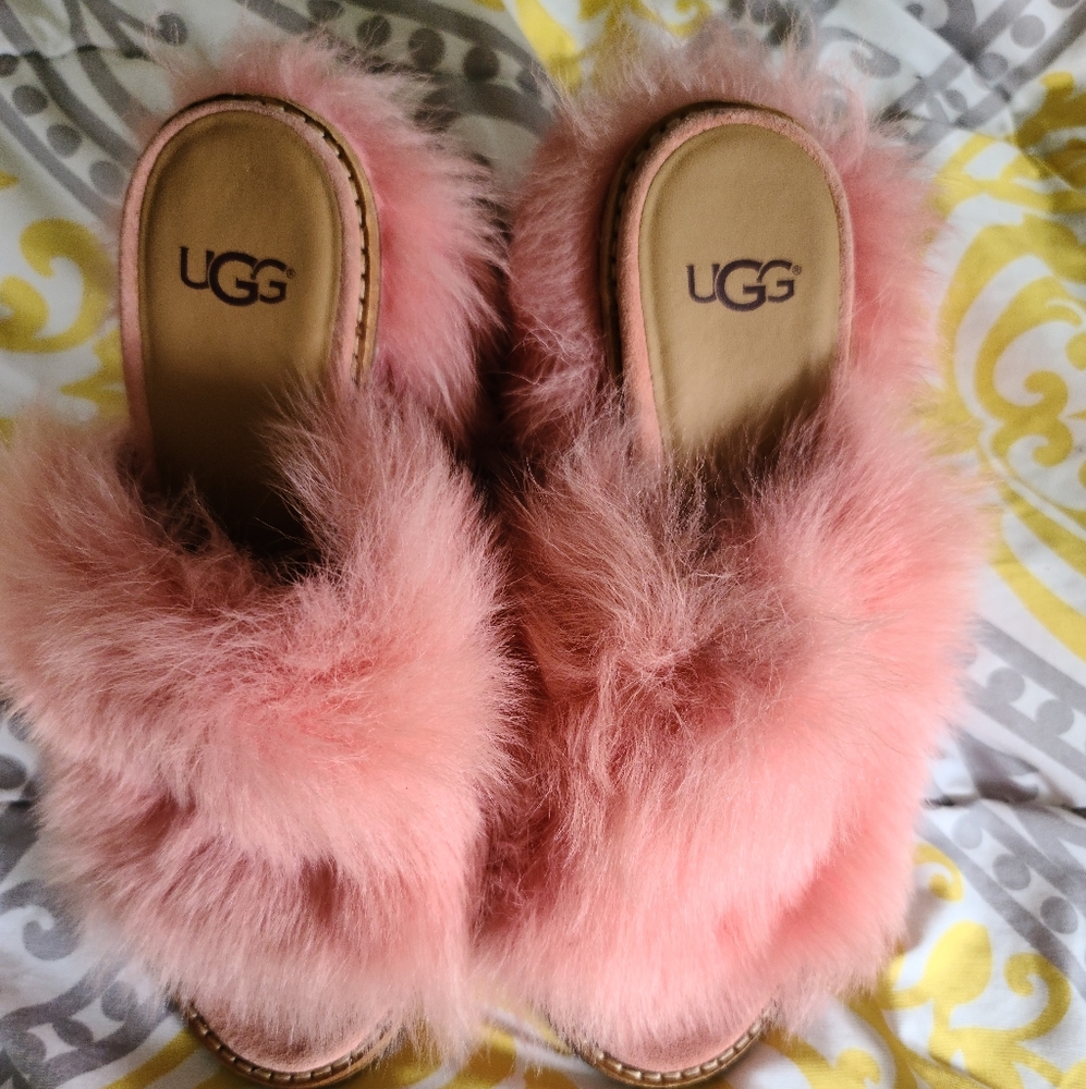 Ugg slides